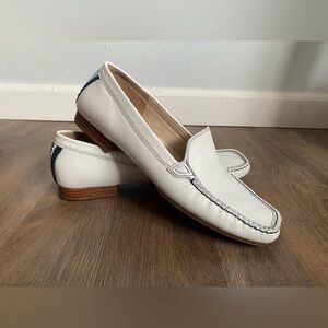 ☘️Talbots driver loafers, size 8, white